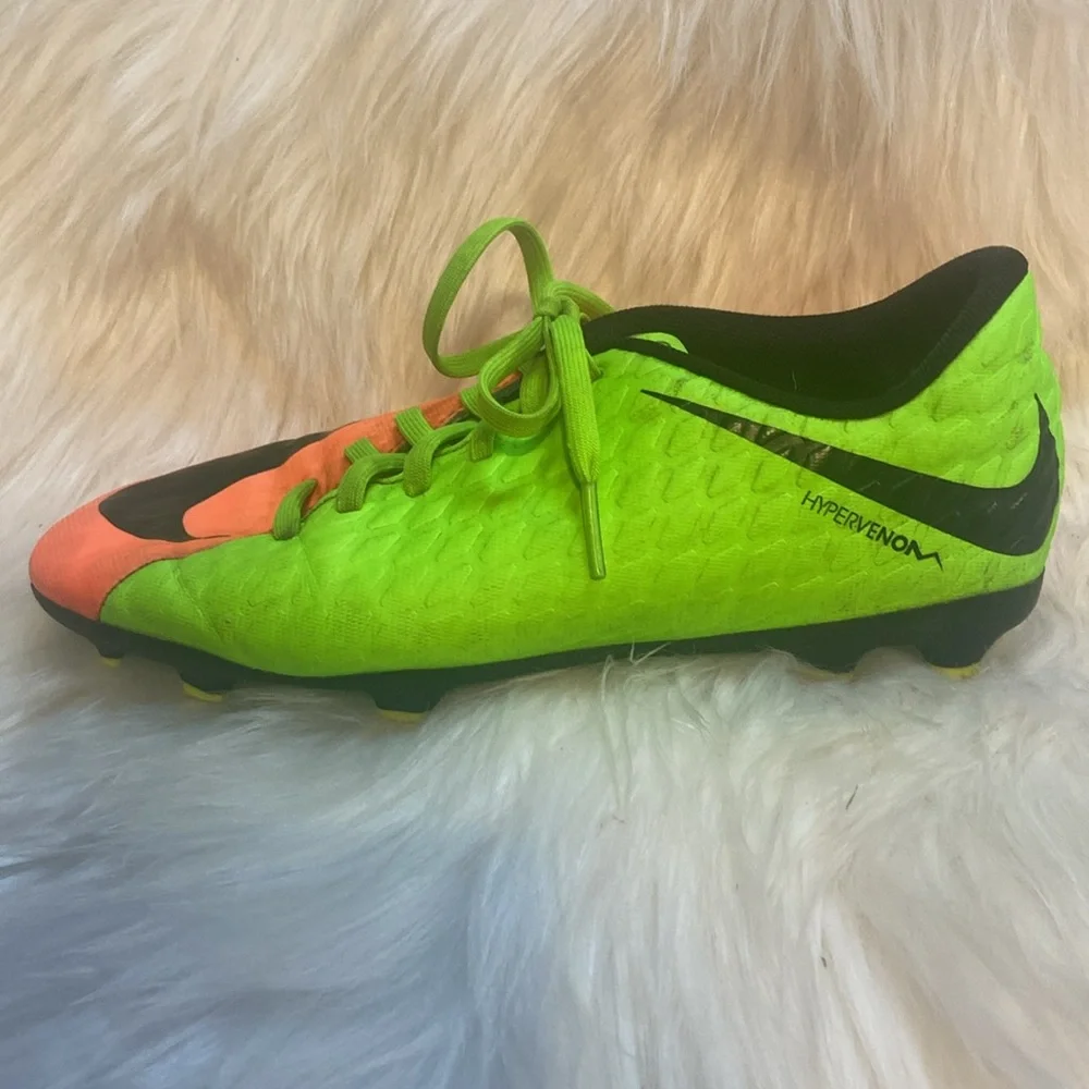 Nike cleats‎